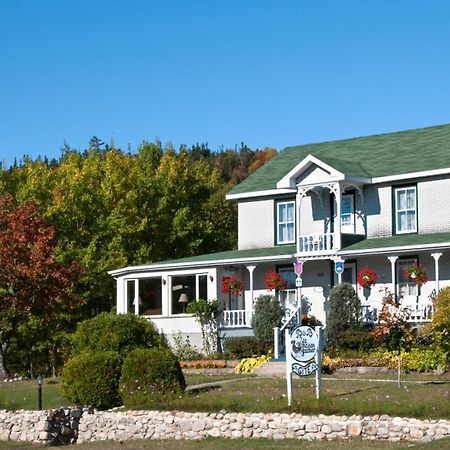 Auberge Maison Gauthier Тадусак Екстериор снимка