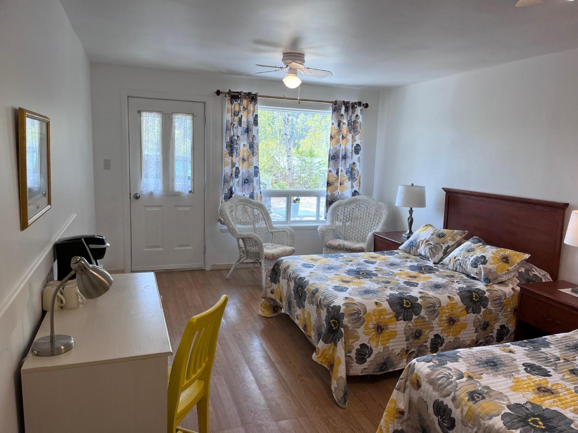 Auberge Maison Gauthier Тадусак Екстериор снимка