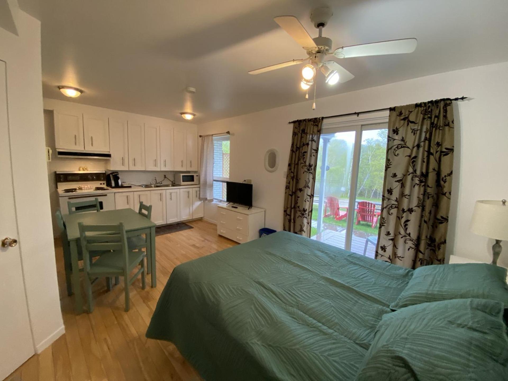 Auberge Maison Gauthier Тадусак Екстериор снимка